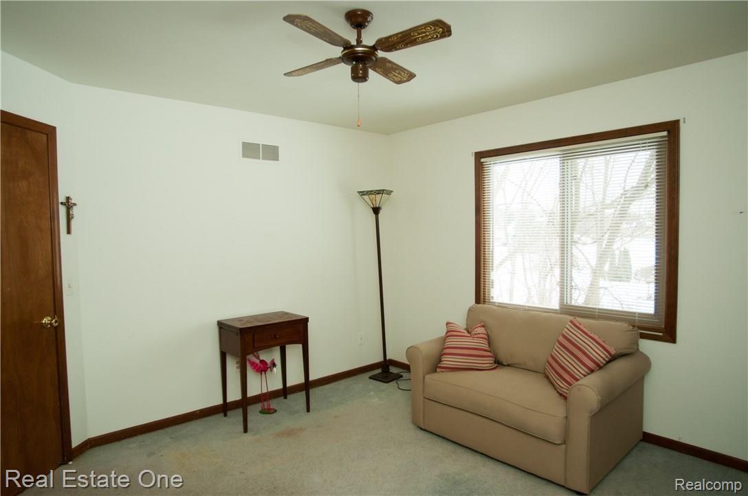1347 Bembridge Drive Rochester, MI 48307 - Photo 35 of 66 1347-Bembridge-34.jpg