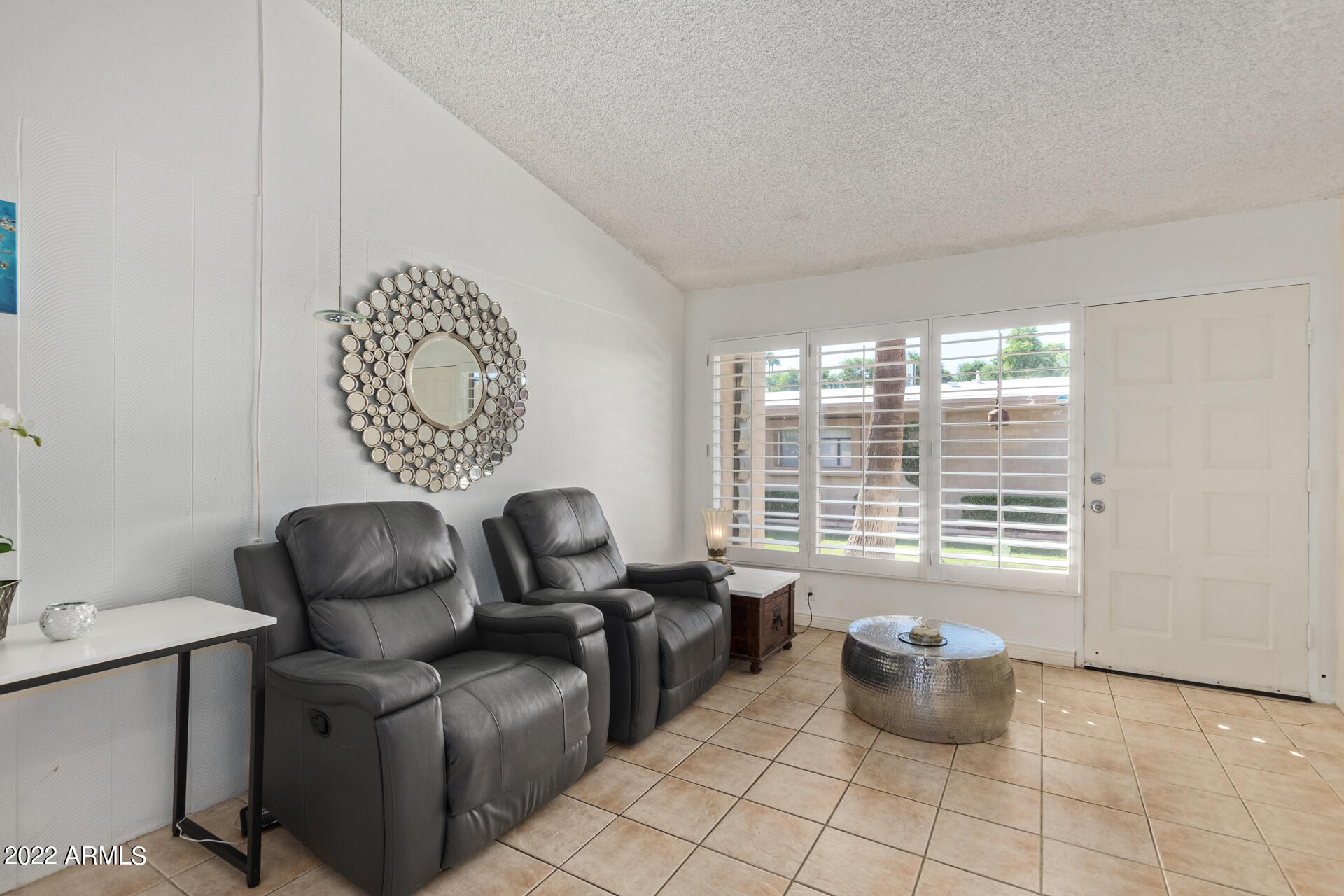 1320 East Bethany Home Road, Unit 50 Phoenix, AZ 85014 - Photo 12 of 33 Living Room