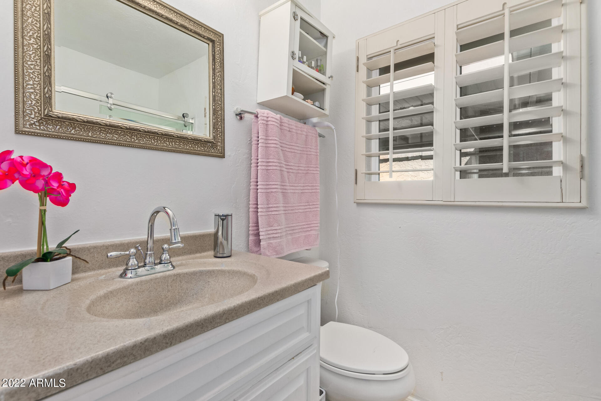 1320 East Bethany Home Road, Unit 50 Phoenix, AZ 85014 - Photo 17 of 33 Bathroom