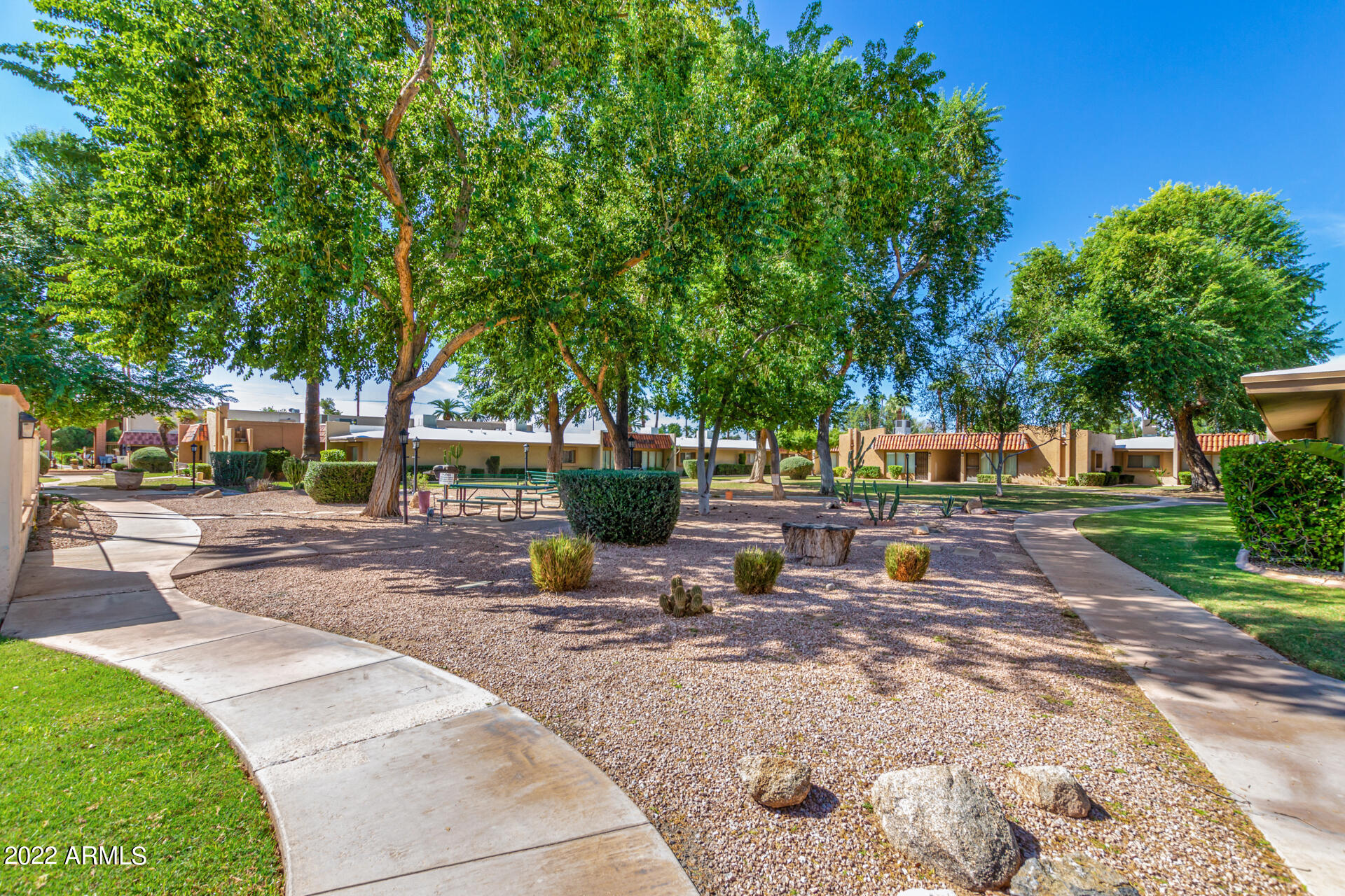 1320 East Bethany Home Road, Unit 50 Phoenix, AZ 85014 - Photo 29 of 33 Grounds