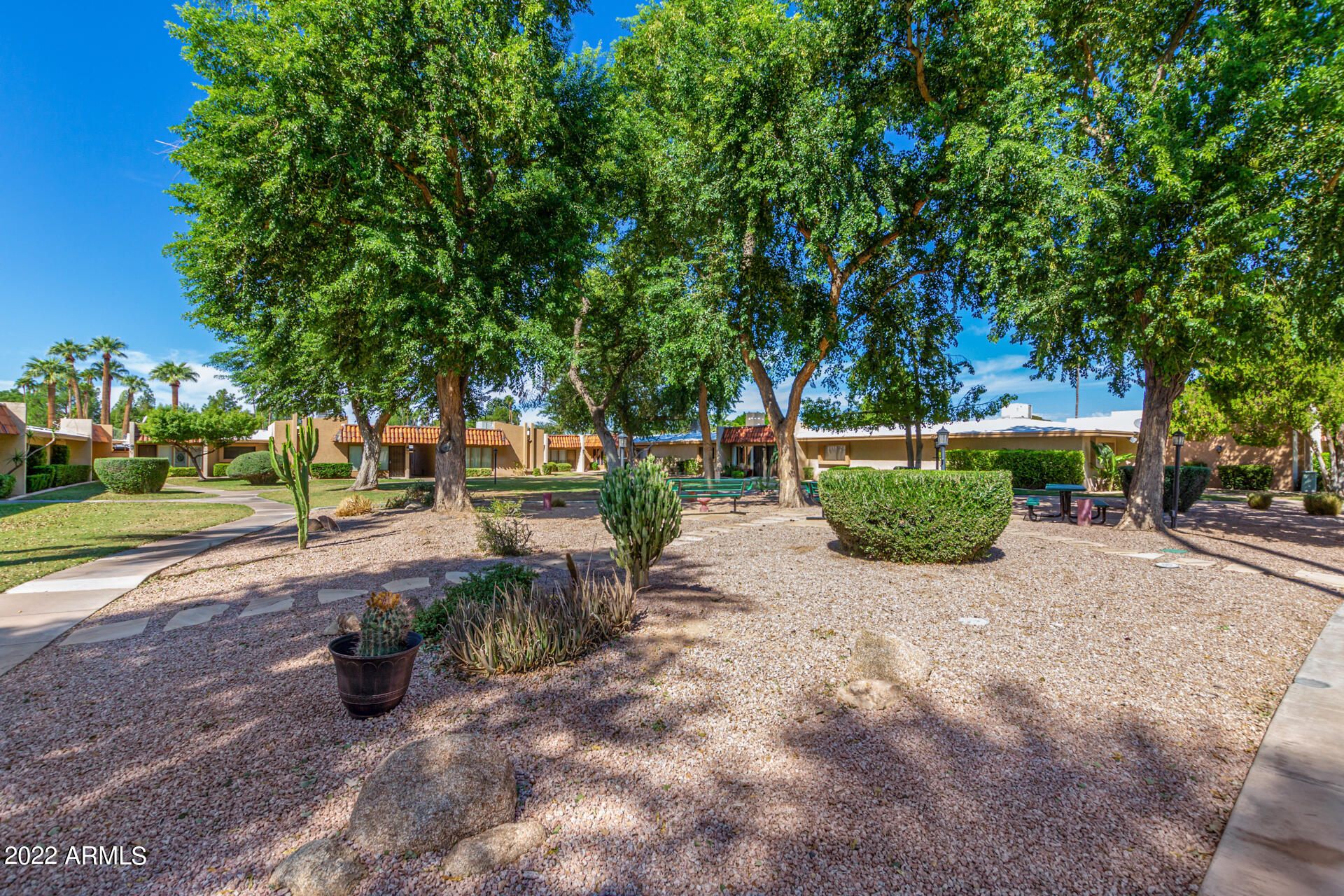 1320 East Bethany Home Road, Unit 50 Phoenix, AZ 85014 - Photo 30 of 33 Grounds
