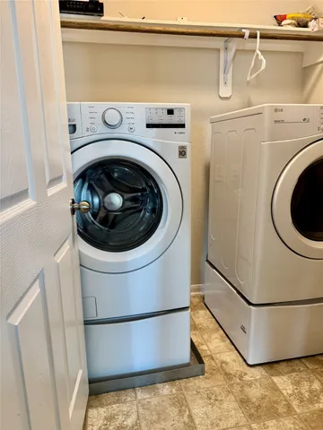 $2,350 | 2215 Hidden Embers Path, Fresno, TX 77545