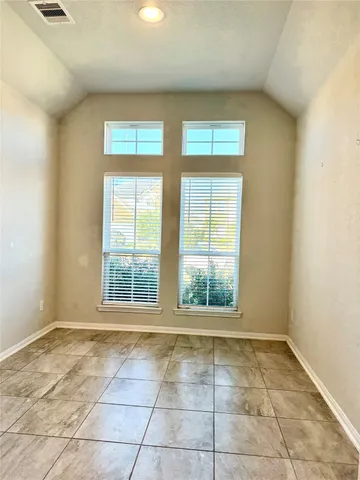 $2,350 | 2215 Hidden Embers Path, Fresno, TX 77545