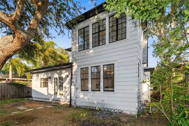 $4,500 | 2302 12th Street North, St. Petersburg, FL 33704