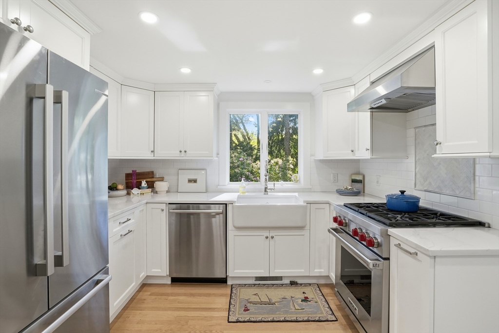 32 Wadsworth Road Duxbury, MA 02332 - Photo 8 of 38