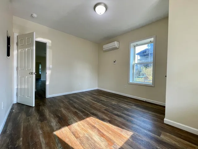 $1,450 | 14 Dwight Street, Unit 1B, Bristol, CT 06010