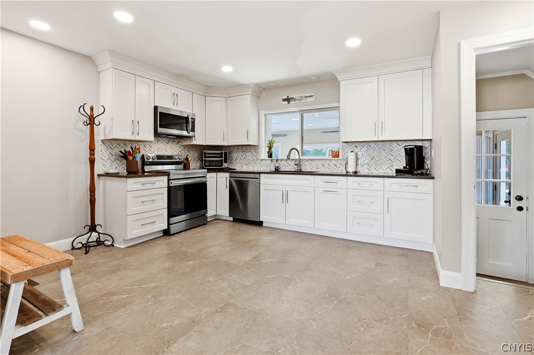 309 West Oak Street Rome, NY 13440 - Photo 15 of 38