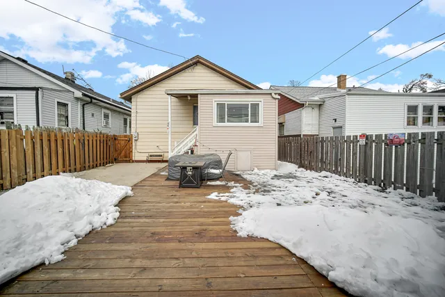 $359,900 | 5531 West Grace Street, Chicago, IL 60641