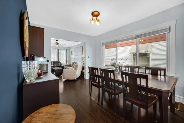 $359,900 | 5531 West Grace Street, Chicago, IL 60641