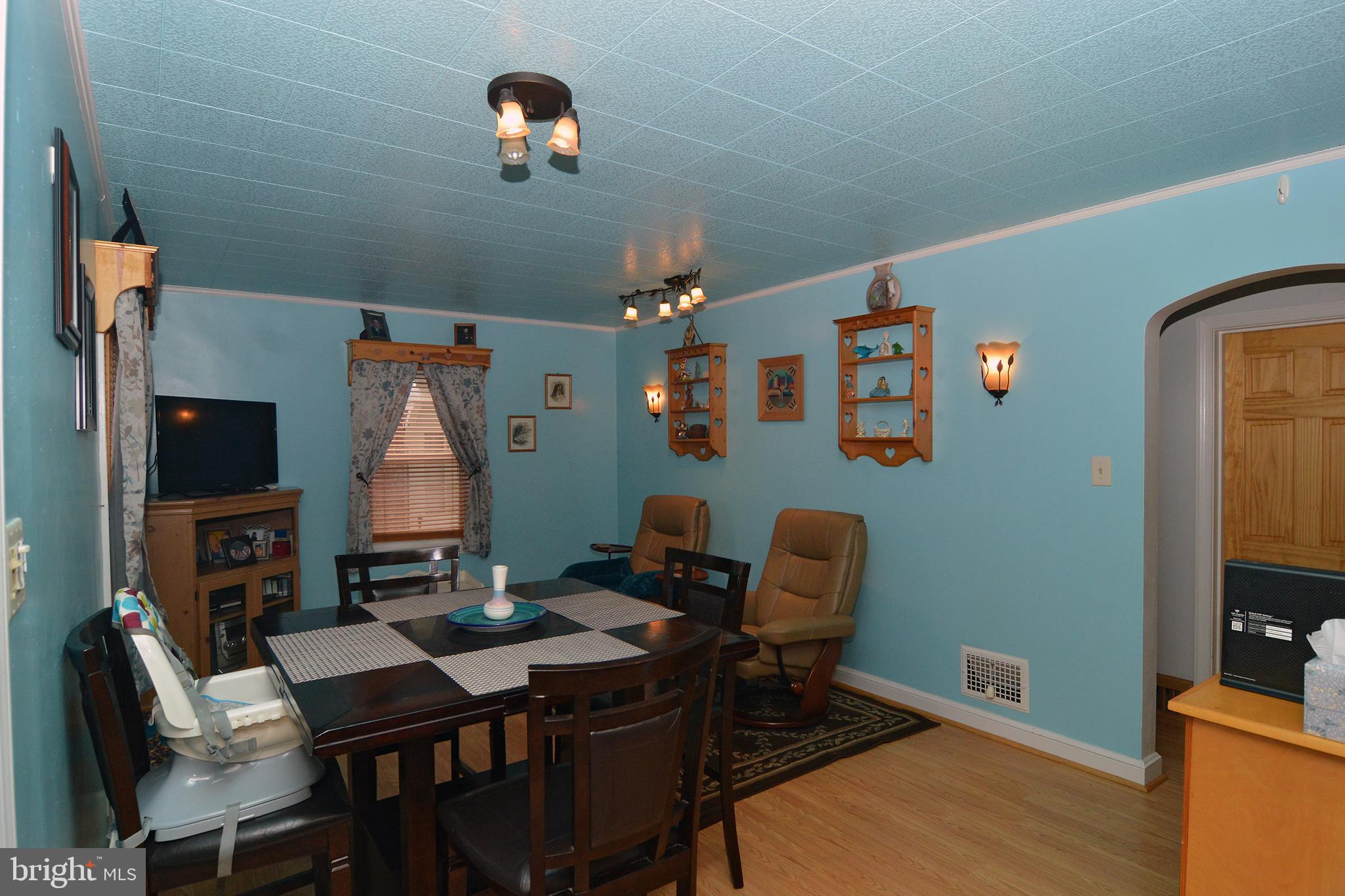 1431 Fayette Avenue Reading, PA 19607 - Photo 5 of 27 Gallery Image 5