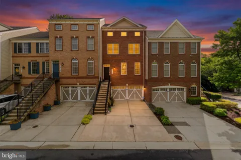 $624,900 | 7717 Clay Bridge Court, Hanover, MD 21076