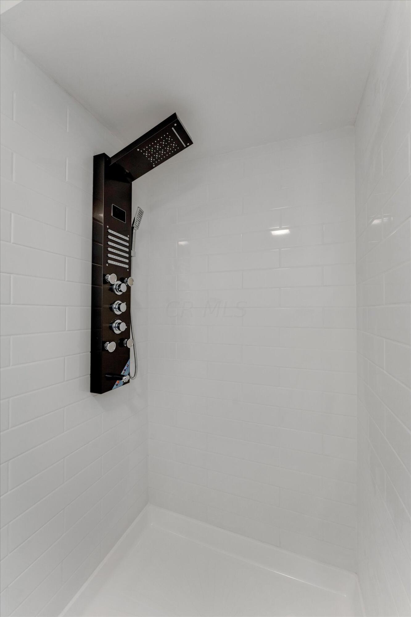1704 Quigley Road Columbus, OH 43227 - Photo 13 of 16 STUNNING!