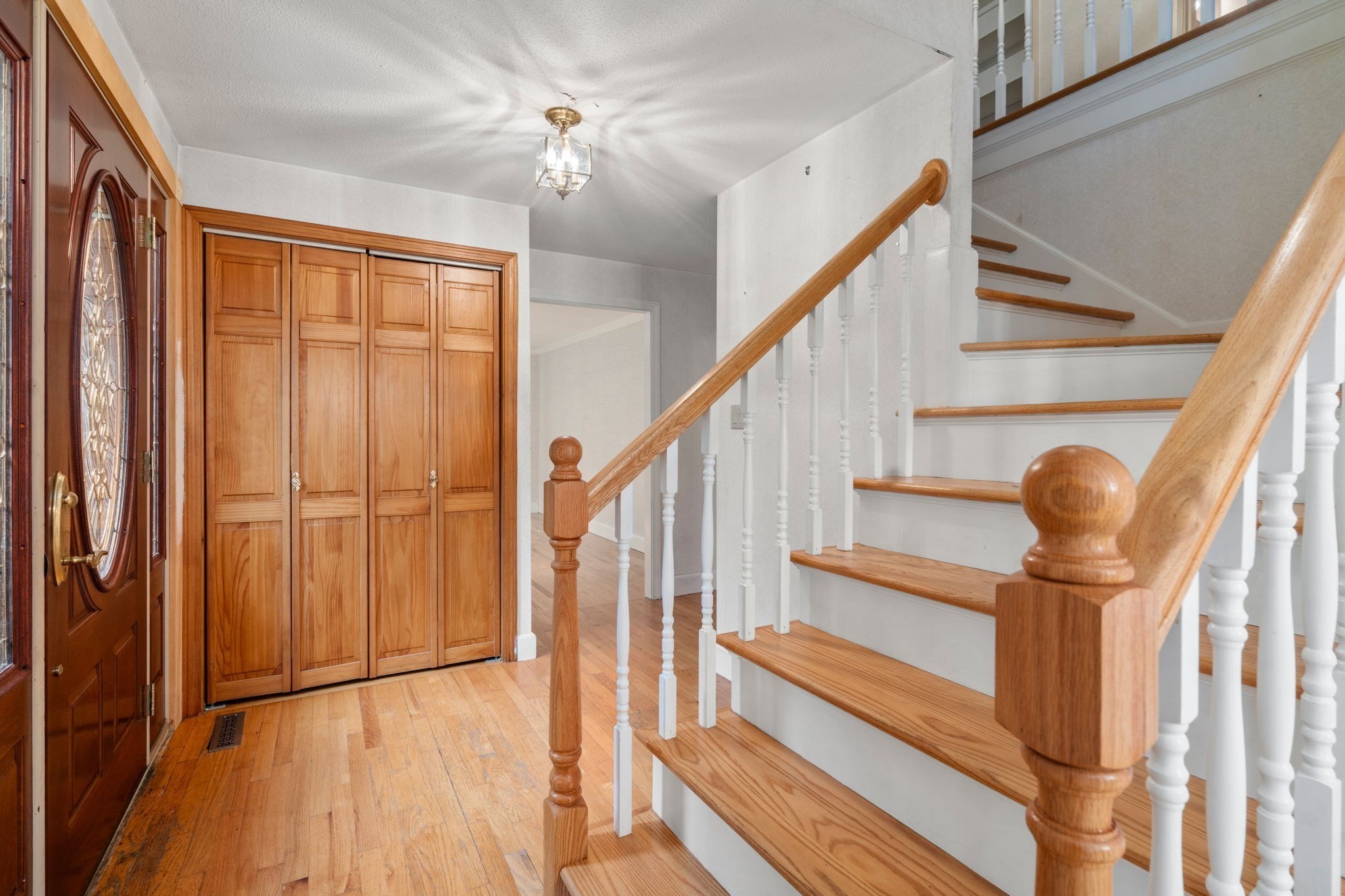 11 Summit Road Southborough, MA 01772 - Photo 5 of 41 Gallery Image 5