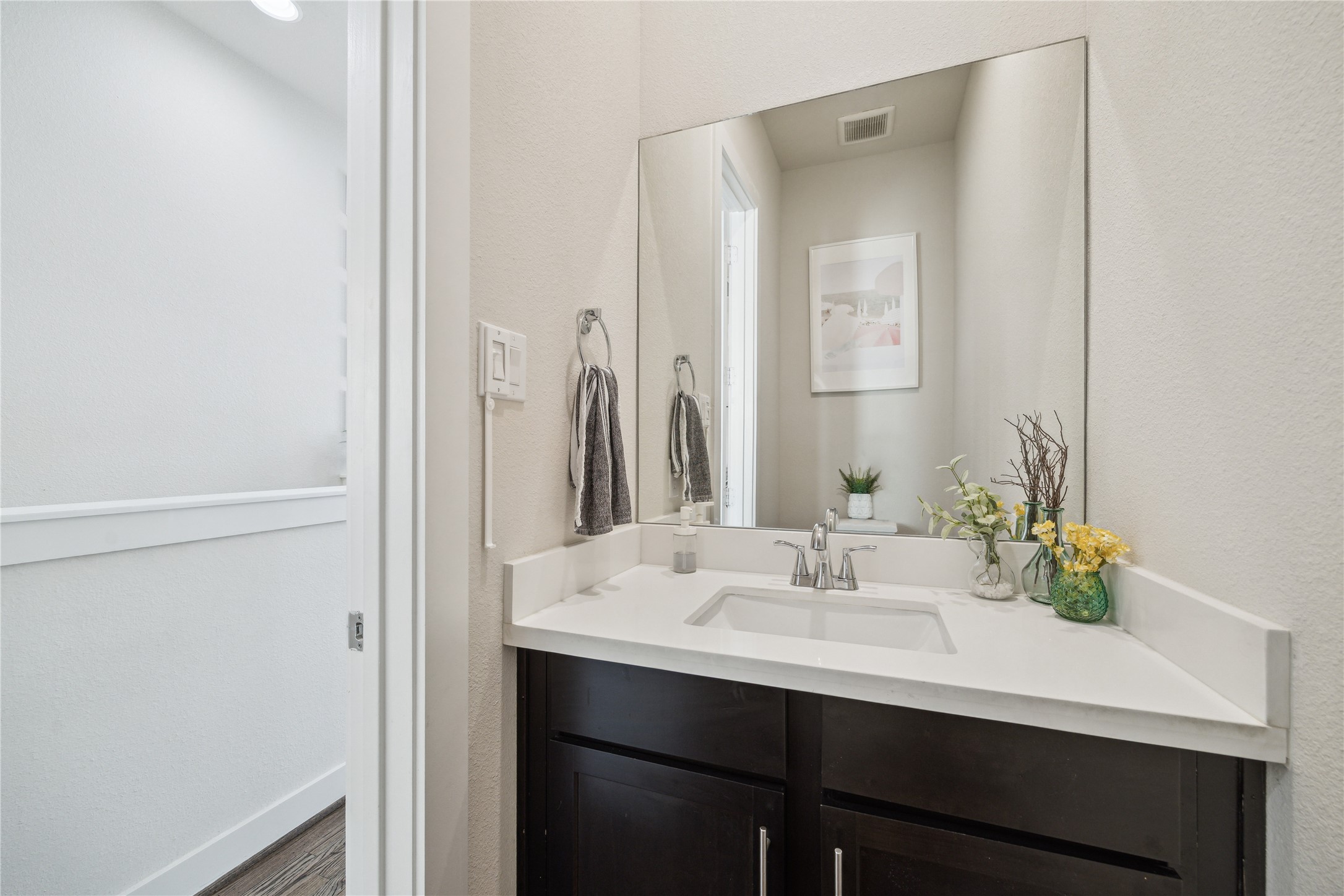3939 Tulane Street Houston, TX 77018 - Photo 18 of 23 a bathroom with a sink and a mirror