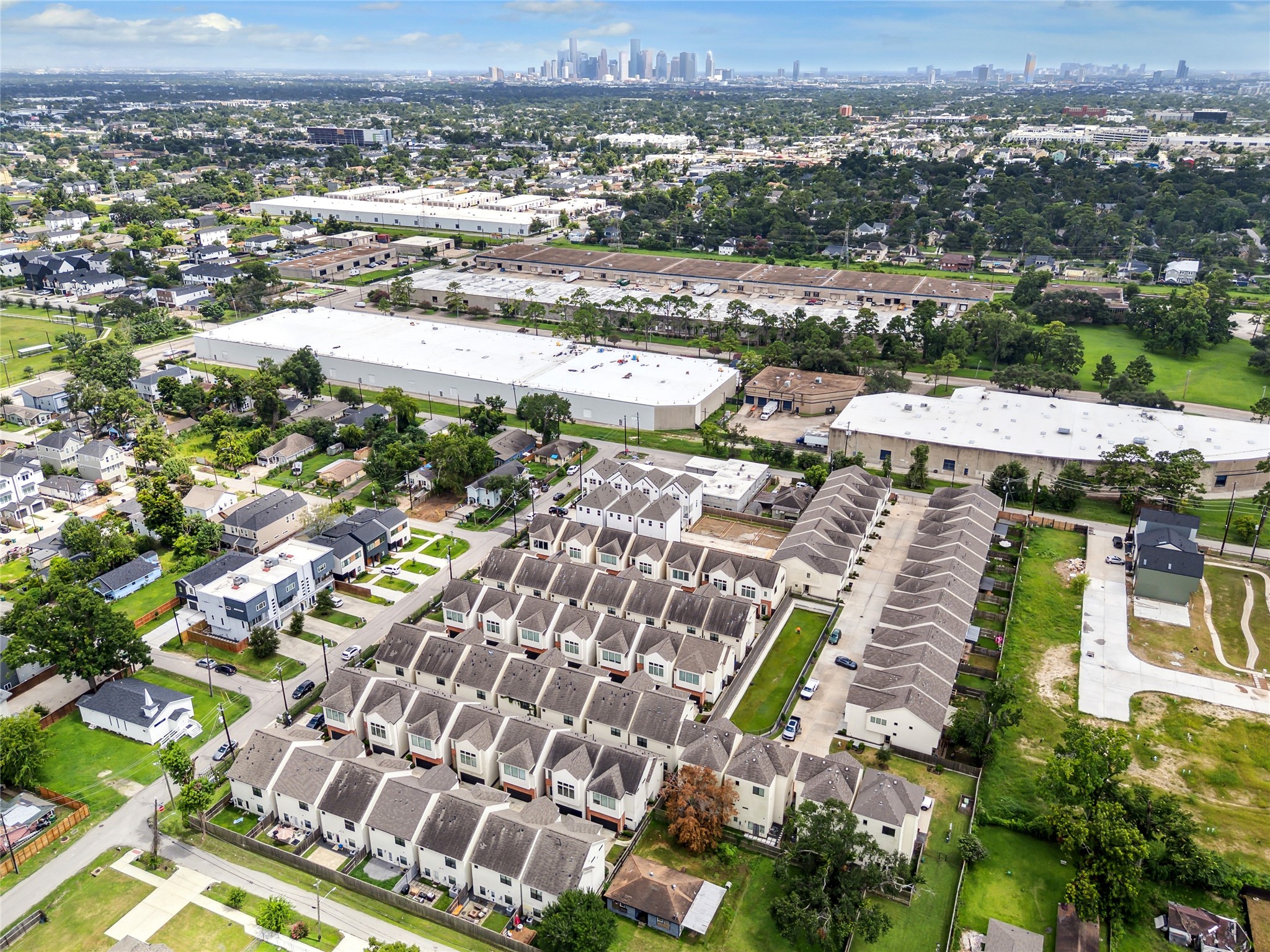 3939 Tulane Street Houston, TX 77018 - Photo 23 of 23 an aerial view of multiple house