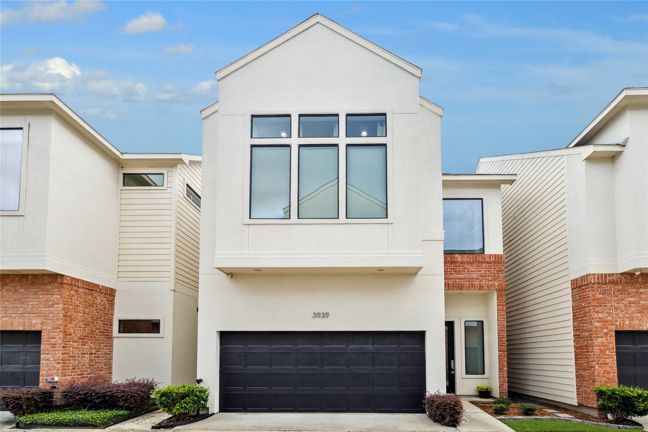 3939 Tulane Street Houston, TX 77018 - Photo 5 of 23 a front view of a house with a yard