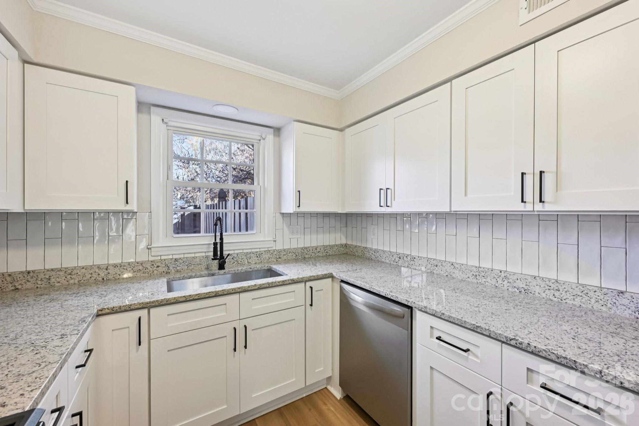 2231 Rexford Road, Unit B Charlotte, NC 28211 - Photo 14 of 23