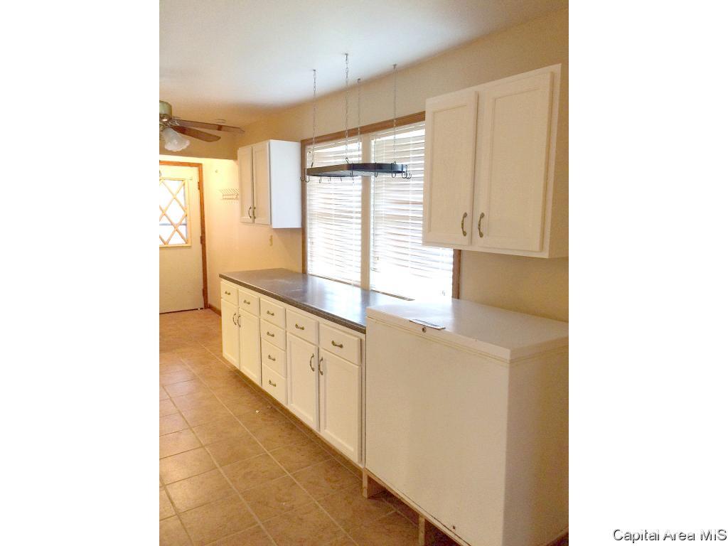 2822 South Price Avenue Springfield, IL 62704 - Photo 11 of 27