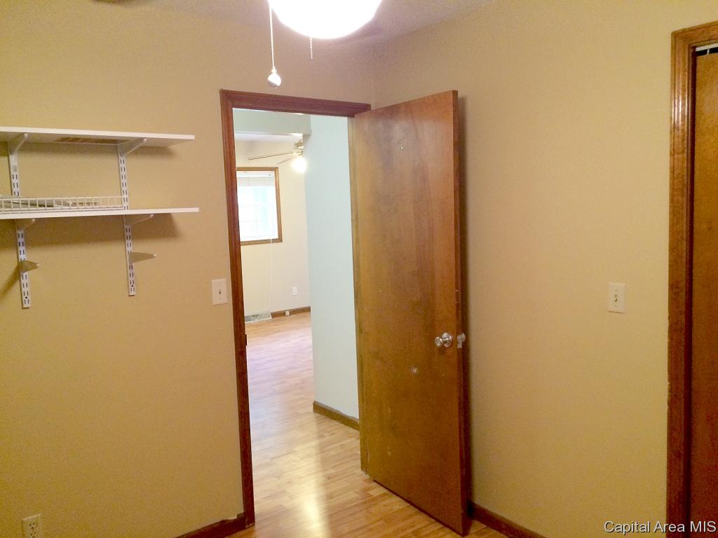 2822 South Price Avenue Springfield, IL 62704 - Photo 15 of 27