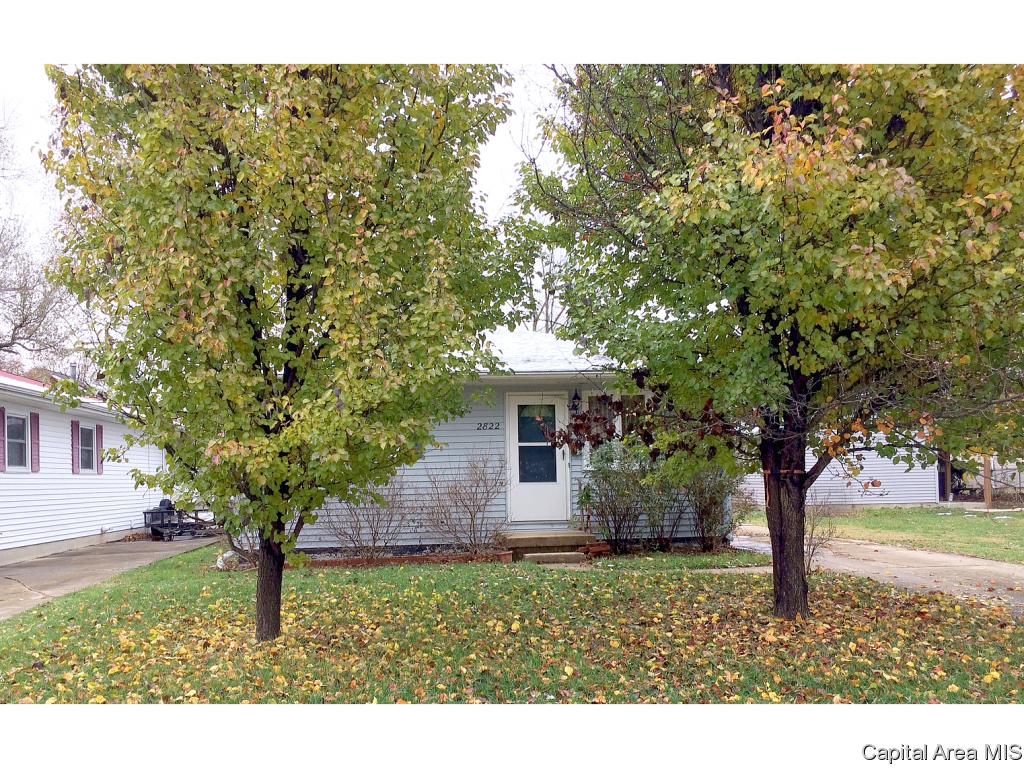2822 South Price Avenue Springfield, IL 62704 - Photo 2 of 27