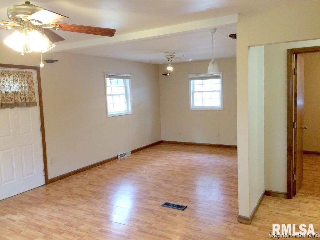 2822 South Price Avenue Springfield, IL 62704 - Photo 5 of 27