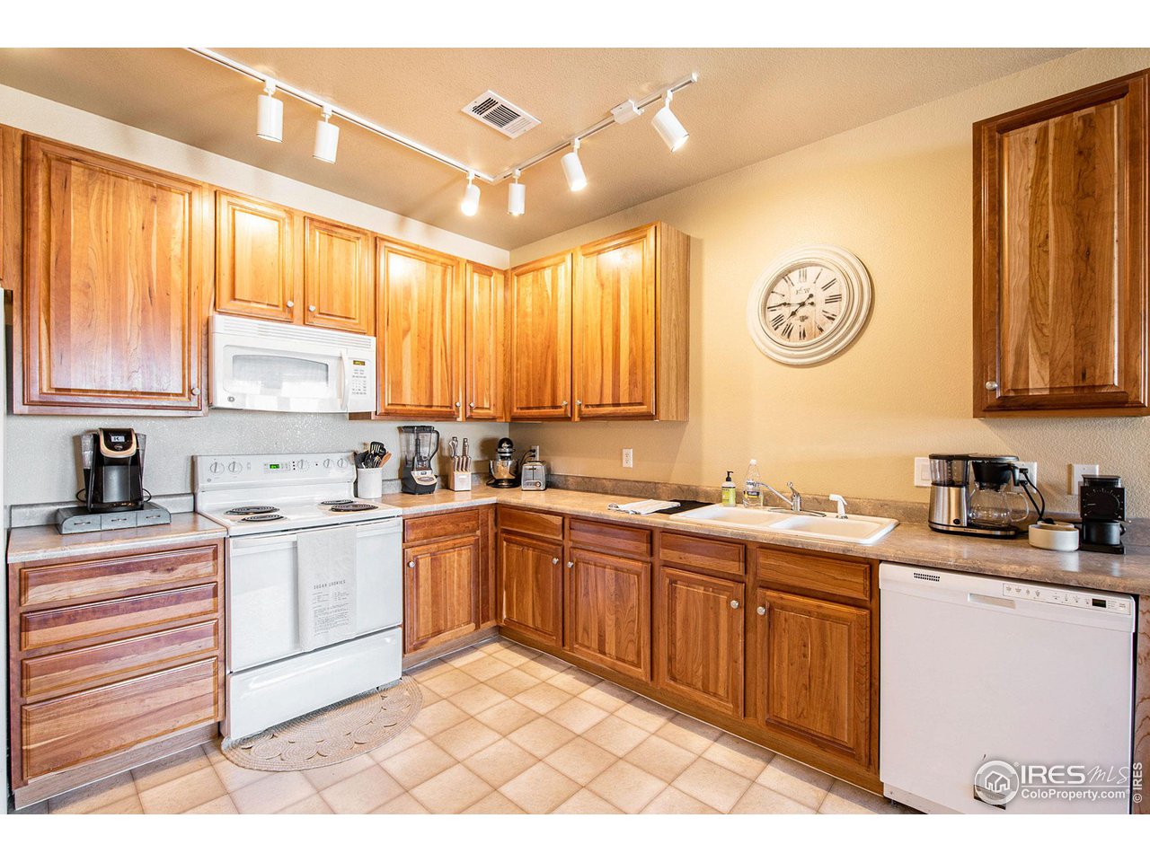 4672 West 20th Road, Unit 2025 Greeley, CO 80634 - Photo 7 of 32 Kitchen 1