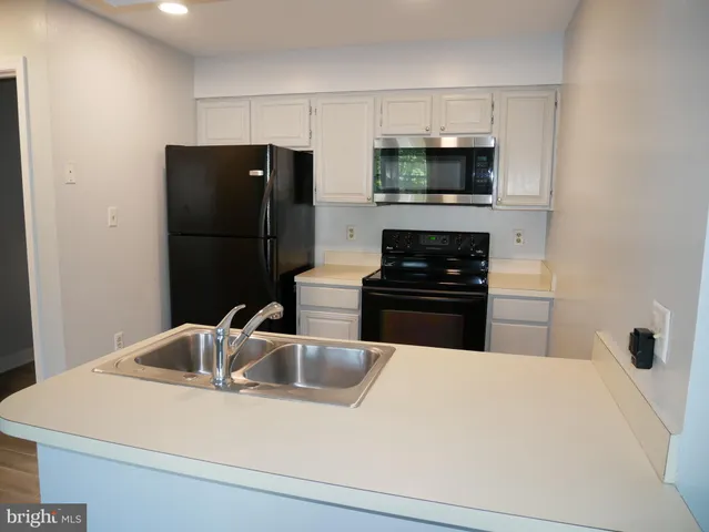 $2,300 | 12129 Salemtown Drive, Woodbridge, VA 22192