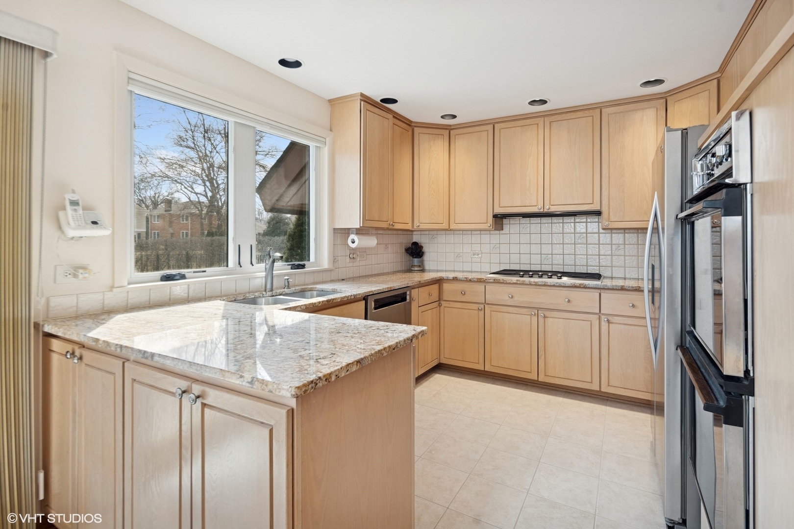 128 Stirrup Lane Burr Ridge, IL 60527 - Photo 11 of 38 Gallery Image 11