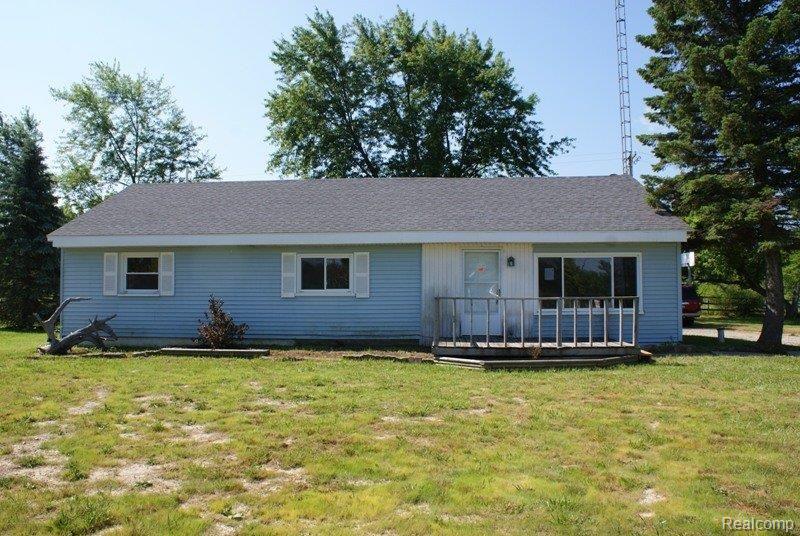 5905 Burdick Road Lapeer, MI 48446 - Photo 1 of 23 DSC09416.JPG