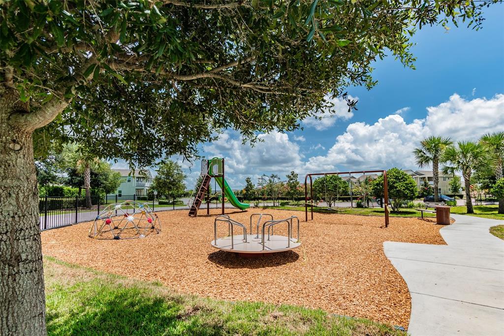 10624 Reams Road Windermere, FL 34786 - Photo 48 of 61 a park view with a sitting space