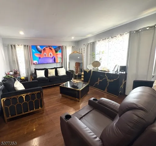 $2,500 | 128 Grove Street, Unit 2, Bloomfield, NJ 07003