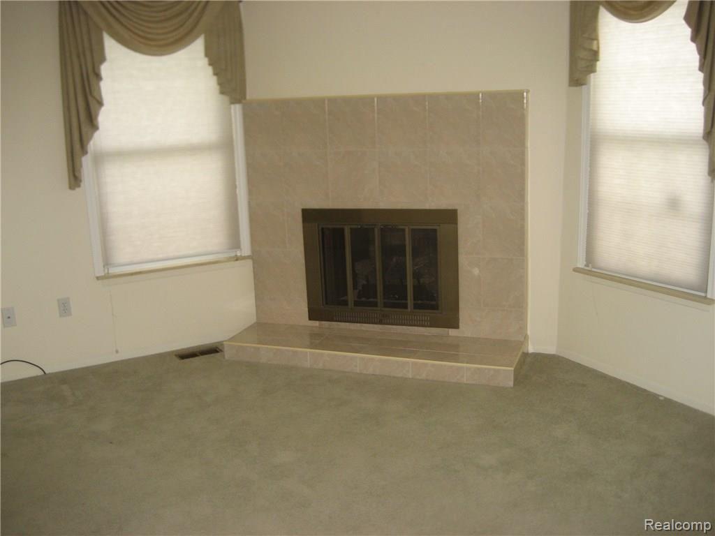 17765 Rudgate Street Southgate, MI 48195 - Photo 5 of 9 IMG_2707.JPG