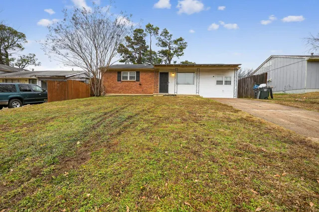$114,900 | 748 Western Park Drive, Memphis, TN 38109
