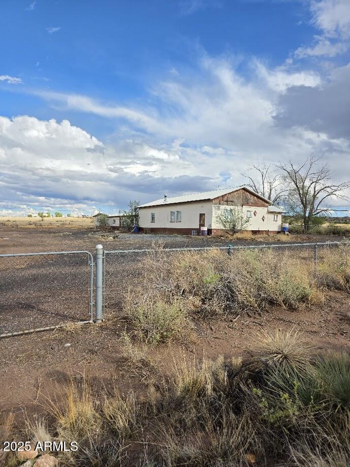 8 Trail Drive St. Johns, AZ 85936 - Photo 1 of 24 Front View