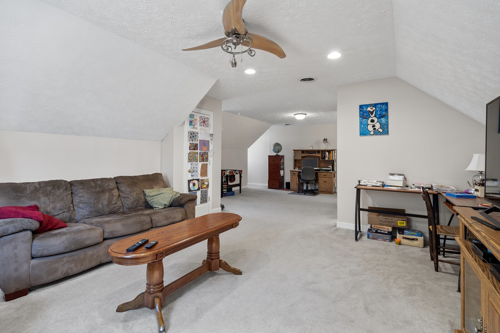8035 Cedar Grove Road Cross Plains, TN 37049 - Photo 21 of 40 a living room with furniture and a piano