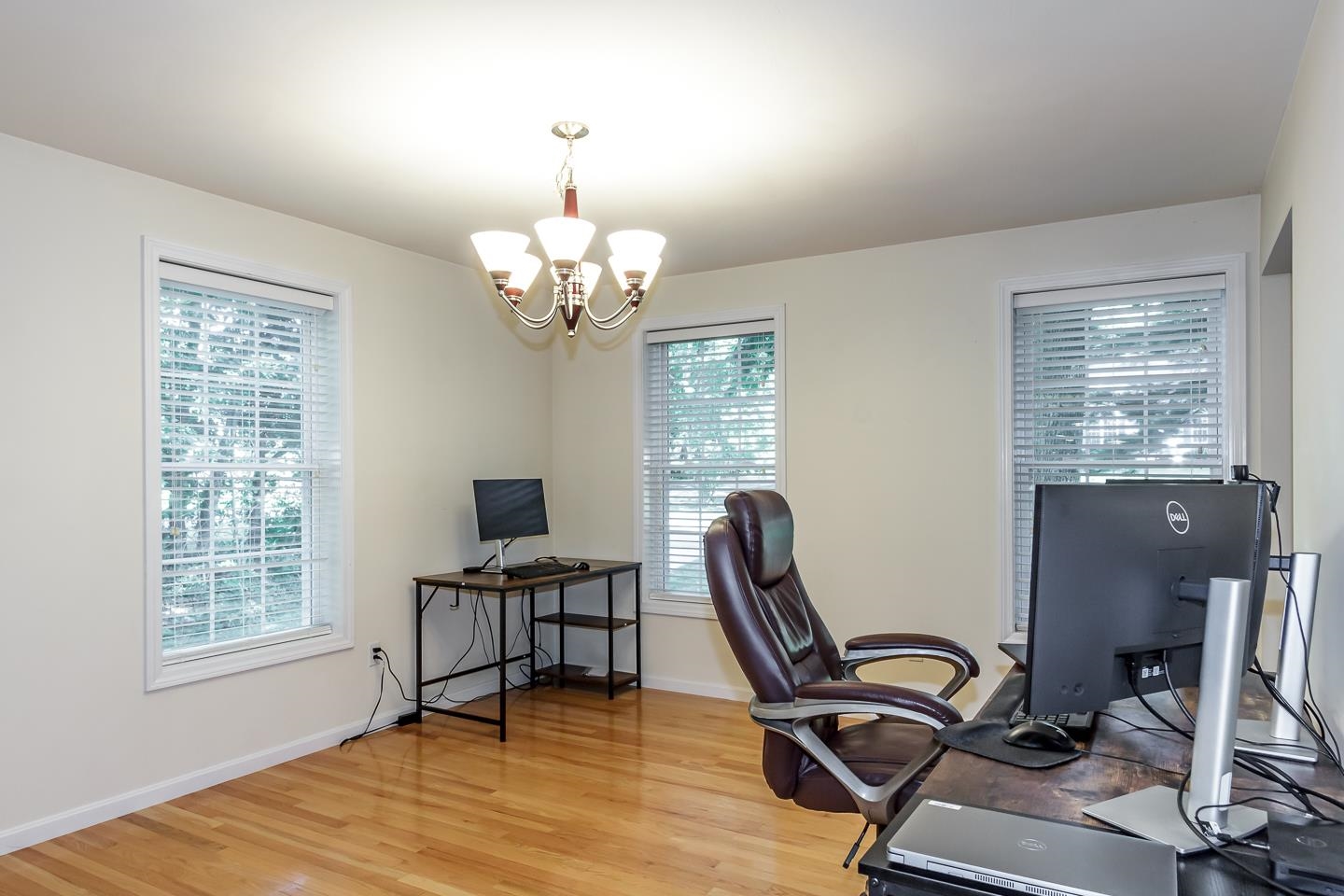 6 Cardinal Circle Derry, NH 03038 - Photo 11 of 40