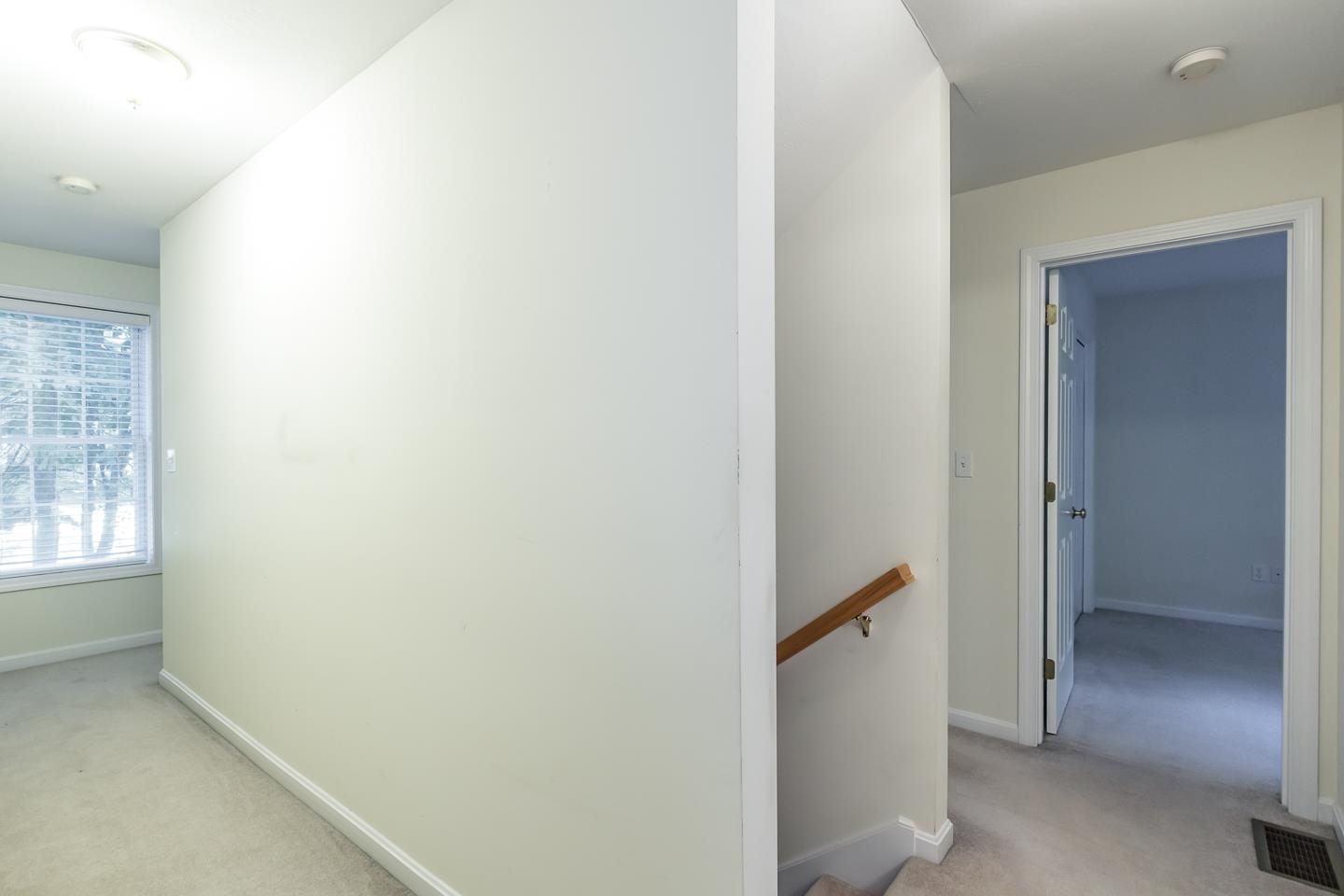 6 Cardinal Circle Derry, NH 03038 - Photo 20 of 40