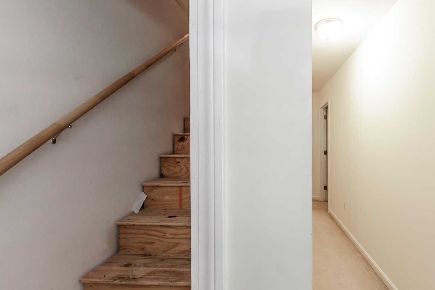 6 Cardinal Circle Derry, NH 03038 - Photo 27 of 40