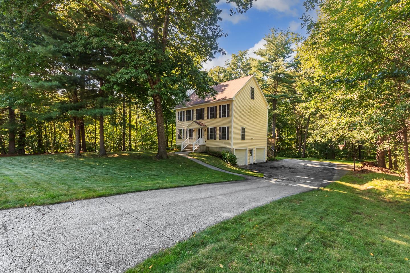 6 Cardinal Circle Derry, NH 03038 - Photo 34 of 40