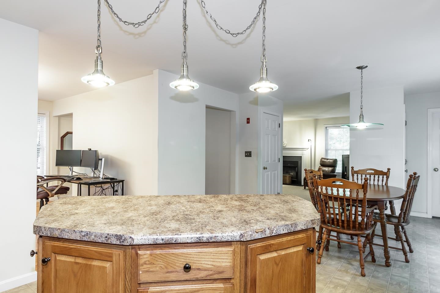 6 Cardinal Circle Derry, NH 03038 - Photo 7 of 40