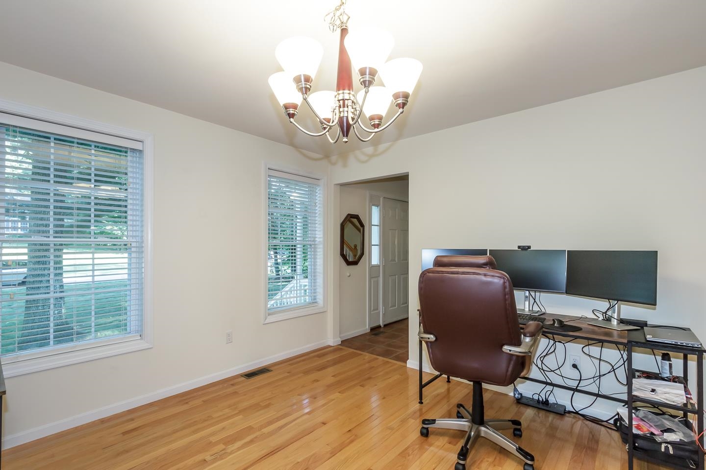 6 Cardinal Circle Derry, NH 03038 - Photo 10 of 40