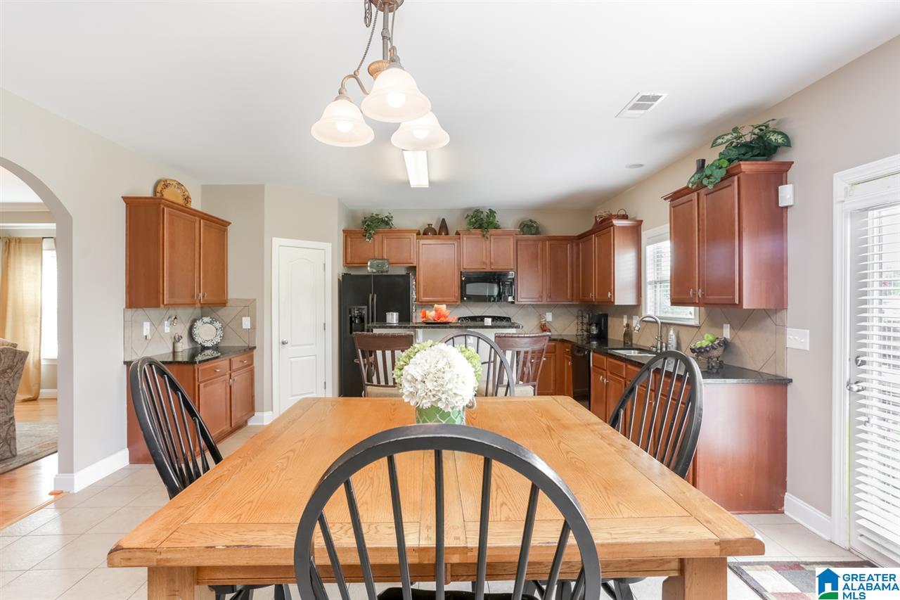 644 Southern Trace Parkway Leeds, AL 35094 - Photo 17 of 46