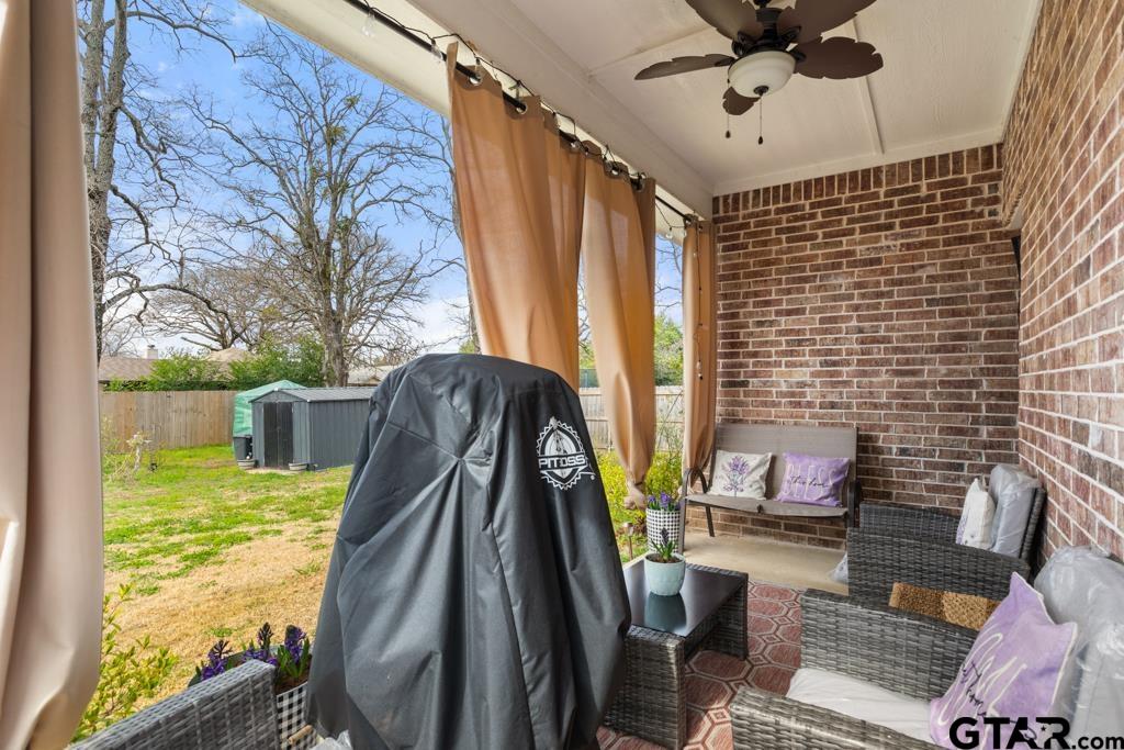 1207 South Lenox Street Tyler, TX 75701 - Photo 3 of 34