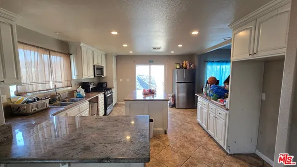 $539,000 | 944 South Fernando Street, Colton, CA 92324
