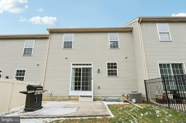 $400,000 | 270 Milkweed Drive, Allentown, PA 18104