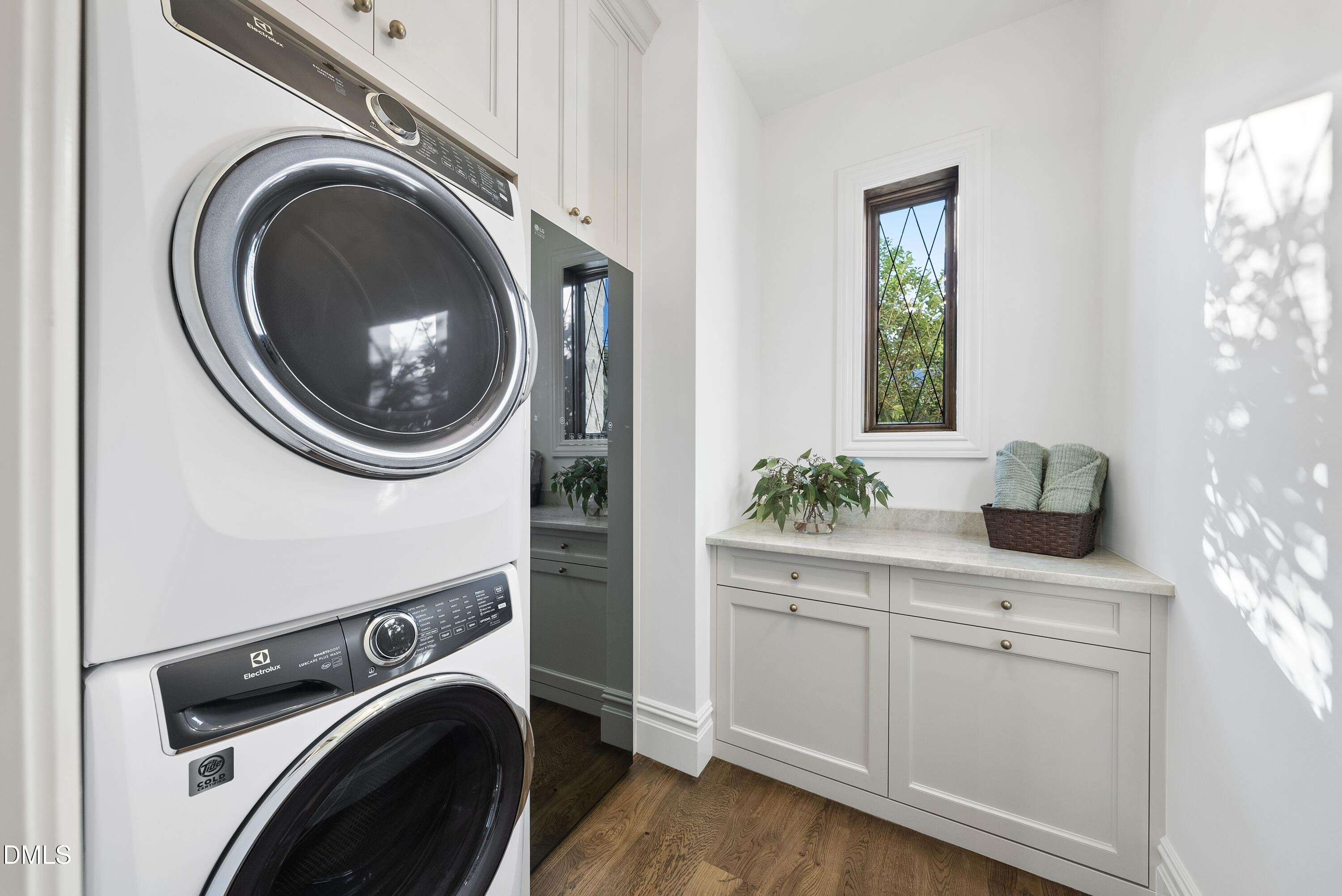 2128 Ridge Road Raleigh, NC 27607 - Photo 71 of 100 DSC03160