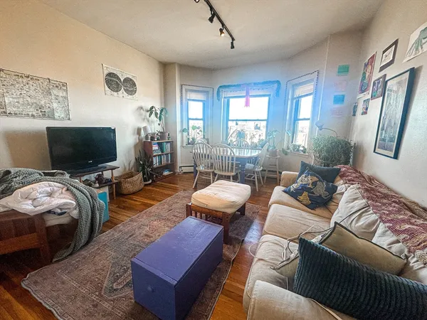 $3,200 | 1238 Commonwealth Avenue, Unit 56, Boston, MA 02134