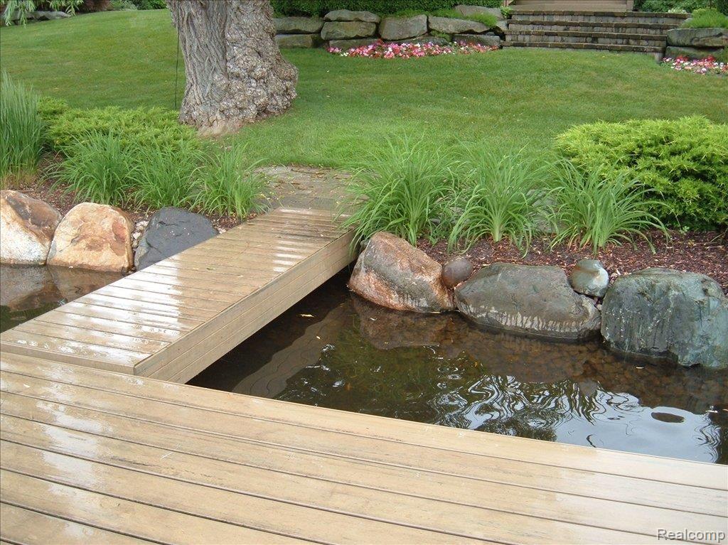290 Cayuga Road Lake Orion, MI 48362 - Photo 5 of 24 Floating dock included