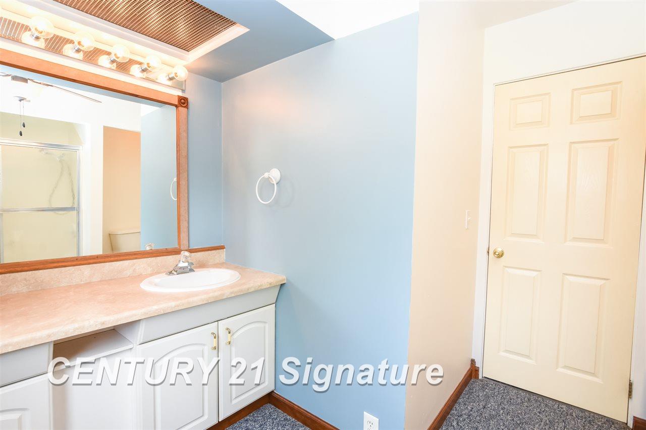 5645 Midland Road Freeland, MI 48623 - Photo 10 of 20