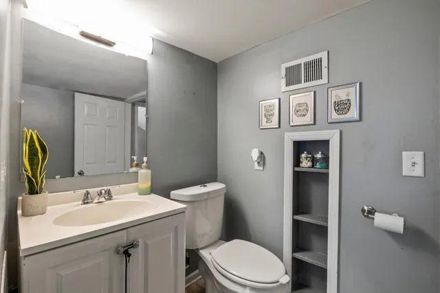 $239,000 | 4715 Camden Avenue North, Minneapolis, MN 55430